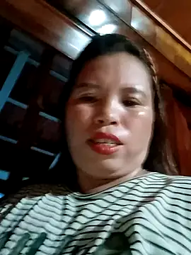 Snapshot of -Yeyi- chatting on 06-19-26, 11:47 -Yeyi- online show from 06-19-26, 11:47