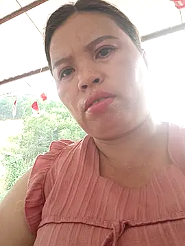 Snapshot of -Yeyi- chatting on 06-25-26, 07:13 -Yeyi- online show from 06-25-26, 07:13