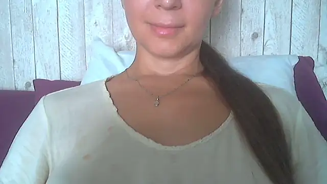 Snapshot of Bella--White chatting on 07-04-26, 06:19 Bella--White online show from 07-04-26, 06:19