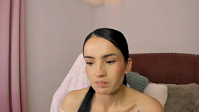 Snapshot of whoissofy chatting on 05-18-26, 07:47 whoissofy online show from 05-18-26, 07:47