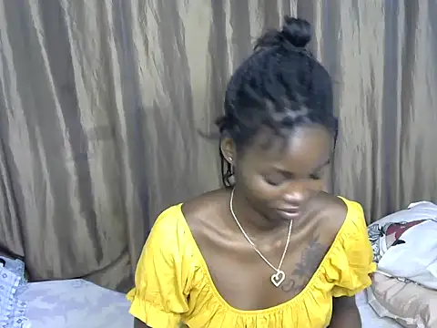 Snapshot of Africana_slim chatting on 05-30-26, 07:33 Africana slim online show from 05-30-26, 07:33