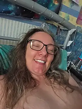 Izzylove47 online show from 06-27-26, 09:03