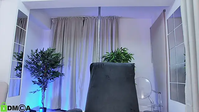 Snapshot of LanaKream chatting on 06-10-26, 06:18 LanaKream online show from 06-10-26, 06:18