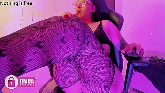 Snapshot of Spicydollx_1 chatting on 06-18-26, 04:44 Spicydollx 1 online show from 06-18-26, 04:44