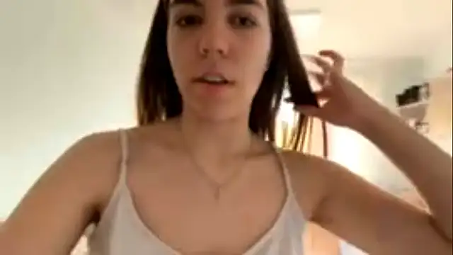 Snapshot of LaurindaStalford chatting on 06-06-26, 04:01 LaurindaStalford online show from 06-06-26, 04:01