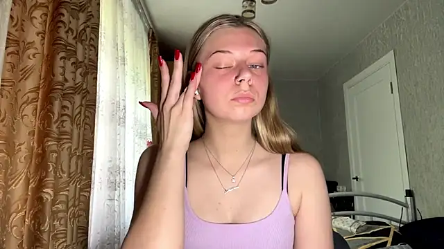 HoneysPiee online show from 06-10-26, 10:03