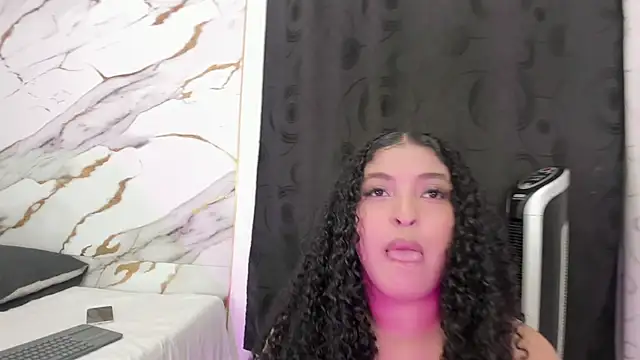 Snapshot of kaleb_violeta00 chatting on 06-24-26, 05:06 kaleb violeta00 online show from 06-24-26, 05:06