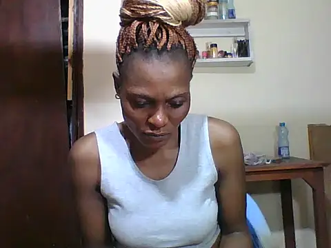 Snapshot of Ebonyqueen4 chatting on 06-04-26, 06:41 Ebonyqueen4 online show from 06-04-26, 06:41