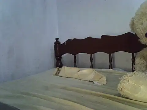 Snapshot of Bianca0011 chatting on 07-08-26, 03:49 Bianca0011 online show from 07-08-26, 03:49
