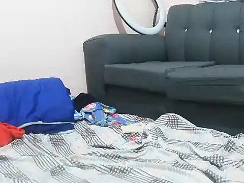 Snapshot of Sweet_Rosy chatting on 05-21-26, 11:45 Sweet Rosy online show from 05-21-26, 11:45