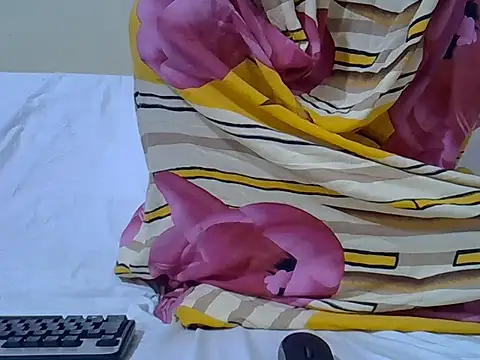 petite pretti online show from 06-06-26, 11:59