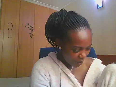 lunahit online show from 06-23-26, 05:49