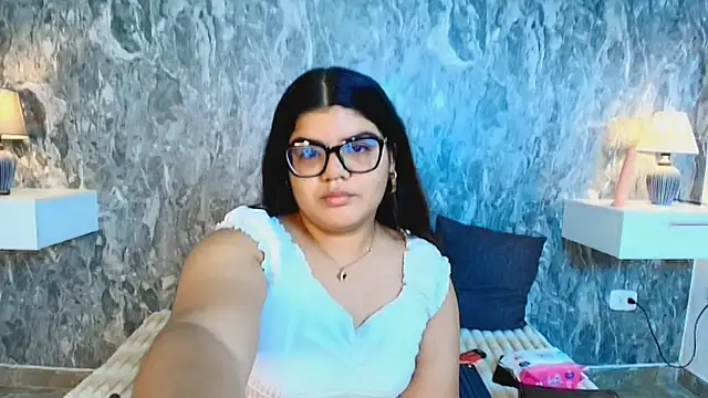 Snapshot of sky_white_ chatting on 07-08-26, 12:09 sky white online show from 07-08-26, 12:09