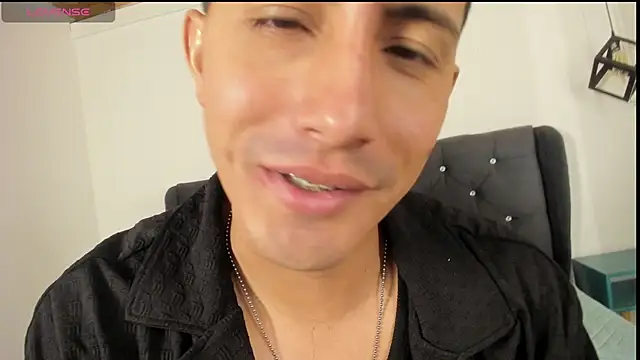 Snapshot of marcos_vieyra chatting on 06-09-26, 07:47 marcos vieyra online show from 06-09-26, 07:47