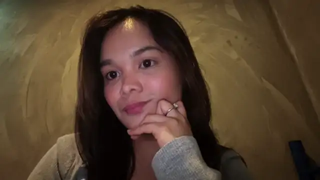 Snapshot of FlorrieBroaden chatting on 05-18-26, 08:31 FlorrieBroaden online show from 05-18-26, 08:31