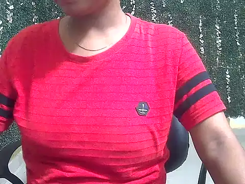 Snapshot of shallykaur chatting on 06-11-26, 04:54 shallykaur online show from 06-11-26, 04:54