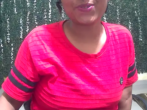Snapshot of shallykaur chatting on 06-27-26, 12:22 shallykaur online show from 06-27-26, 12:22