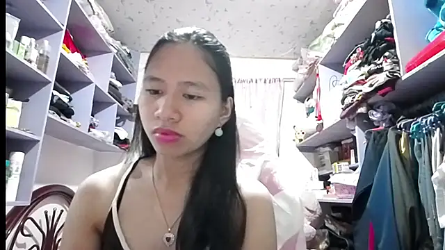 Snapshot of JoyeAmesbury chatting on 06-29-26, 11:32 JoyeAmesbury online show from 06-29-26, 11:32