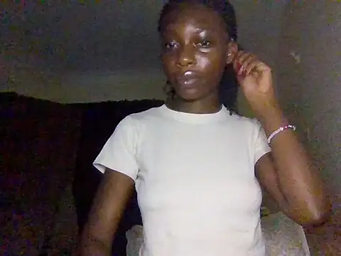 Snapshot of miss_petite0 chatting on 05-25-26, 07:58 miss petite0 online show from 05-25-26, 07:58