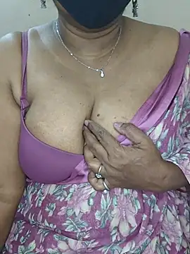 MISS-LOVEV online show from 06-26-26, 07:46