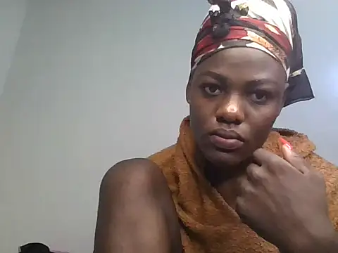 Snapshot of Hot_Berry18 chatting on 05-18-26, 02:18 Hot Berry18 online show from 05-18-26, 02:18