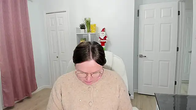 Vika73 online show from 12-17-24, 04:11