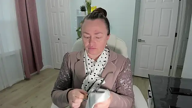 Vika73 online show from 12-18-24, 01:12