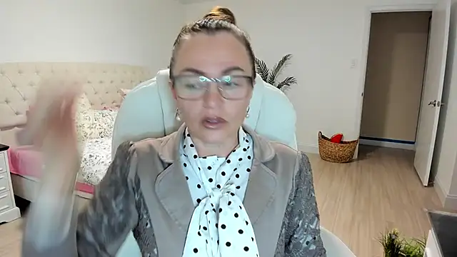 Vika73 online show from 09-26-25, 11:25