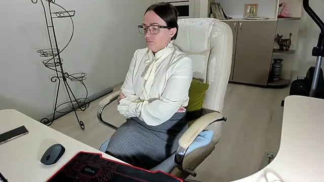 Vika73 online show from 11-15-25, 04:32