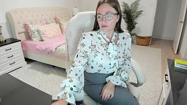 Vika73 online show from 06-27-26, 11:26