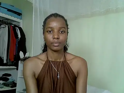 Snapshot of Sexy_vylsa chatting on 06-08-26, 01:22 Sexy vylsa online show from 06-08-26, 01:22
