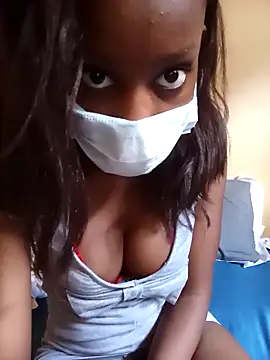 Snapshot of lesly7 chatting on 05-25-26, 10:43 lesly7 online show from 05-25-26, 10:43