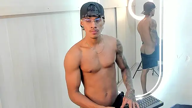 Snapshot of Joao_da_silva19 chatting on 06-22-26, 01:19 Joao da silva19 online show from 06-22-26, 01:19