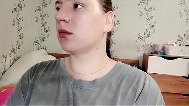Snapshot of ameliasexi chatting on 05-17-26, 01:18 ameliasexi online show from 05-17-26, 01:18