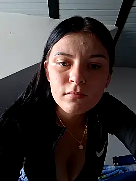 Snapshot of Yeras_ chatting on 06-04-26, 06:14 Yeras online show from 06-04-26, 06:14