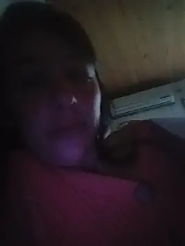 Snapshot of guapitaaa_love chatting on 06-13-26, 06:28 guapitaaa love online show from 06-13-26, 06:28