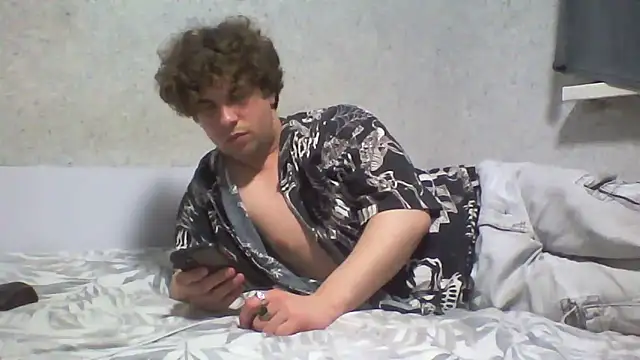 Snapshot of hydrangea228 chatting on 05-19-26, 09:32 hydrangea228 online show from 05-19-26, 09:32