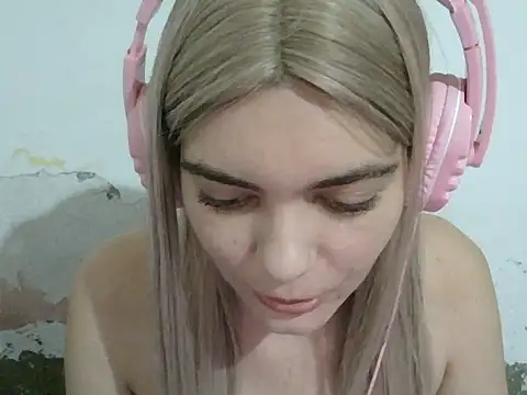 Angel Ristoww online show from 05-19-26, 02:29