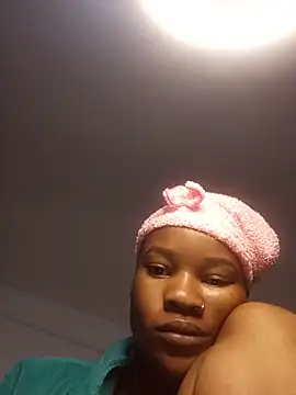 Snapshot of twnkytwinkle chatting on 06-14-26, 02:35 twnkytwinkle online show from 06-14-26, 02:35