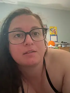 Snapshot of thickems0093 chatting on 05-18-26, 02:56 thickems0093 online show from 05-18-26, 02:56