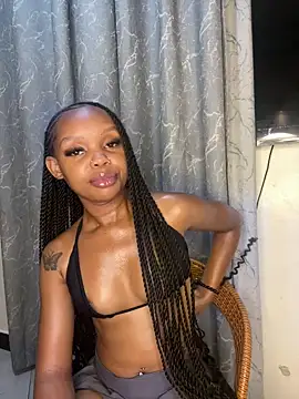 Snapshot of sexyie_caramel chatting on 06-20-26, 06:44 sexyie caramel online show from 06-20-26, 06:44