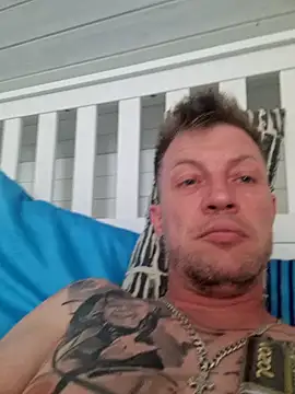 Snapshot of swissguy007 chatting on 05-25-26, 03:07 swissguy007 online show from 05-25-26, 03:07