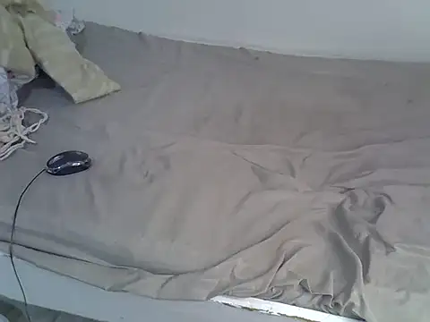Snapshot of Sexxyvalie chatting on 05-22-26, 10:21 Sexxyvalie online show from 05-22-26, 10:21