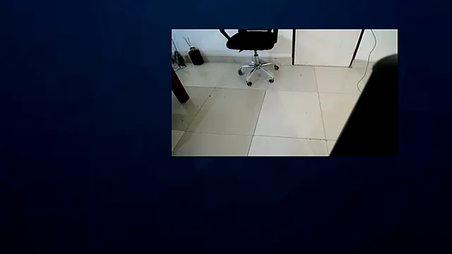 Snapshot of SophiaVee chatting on 07-18-26, 01:37 SophiaVee online show from 07-18-26, 01:37