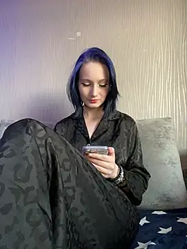Snapshot of Glissadaaa chatting on 06-17-26, 04:30 Glissadaaa online show from 06-17-26, 04:30