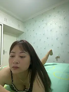 Snapshot of CRROO-AA chatting on 06-17-26, 07:22 CRROO-AA online show from 06-17-26, 07:22
