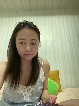 Snapshot of CRROO-AA chatting on 06-30-26, 12:28 CRROO-AA online show from 06-30-26, 12:28