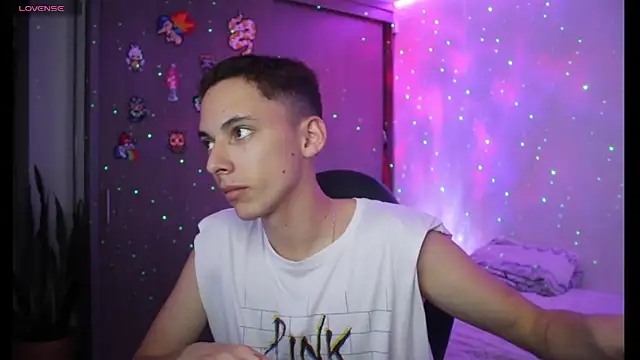 Snapshot of archi_love chatting on 02-05-25, 07:18 archi love online show from 02-05-25, 07:18