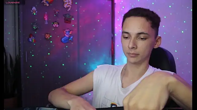 Snapshot of archi_love chatting on 02-05-25, 10:19 archi love online show from 02-05-25, 10:19