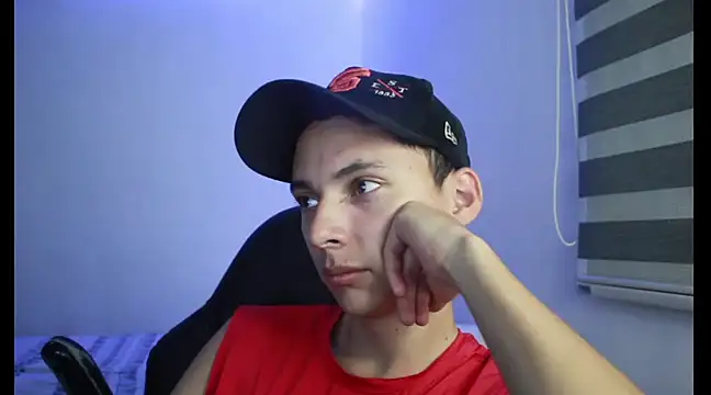 Snapshot of archi_love chatting on 03-11-25, 07:04 archi love online show from 03-11-25, 07:04